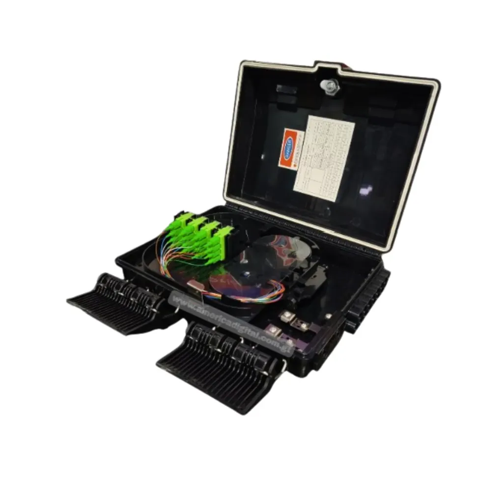 [EO230NF215C] Caja  FTTX 16 puertos con plc y Uniones  SC/APC  color Negro OMEGA